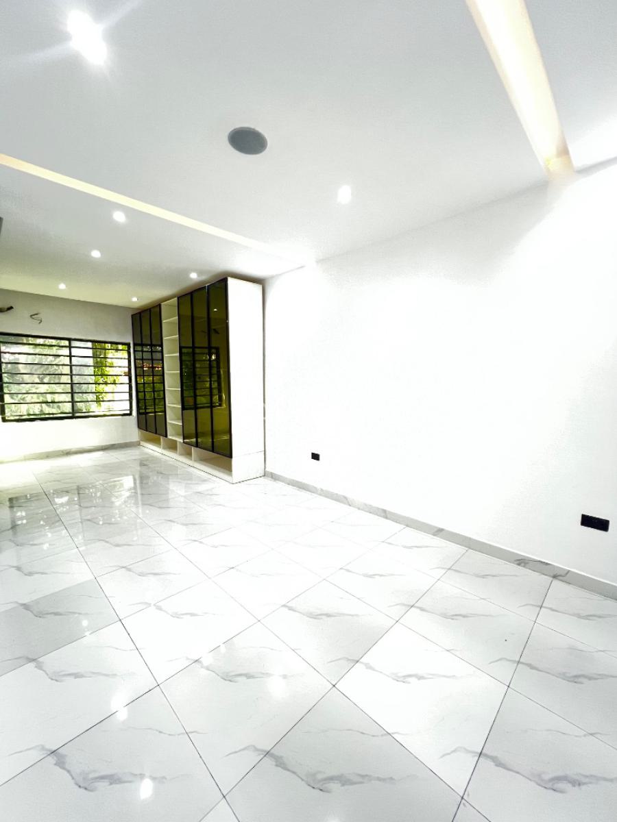 Neatly Finished 3 Bedroom Apartment with Bq, Lekki Phase 1, Lekki, Lagos, Flat / Apartment for Sale