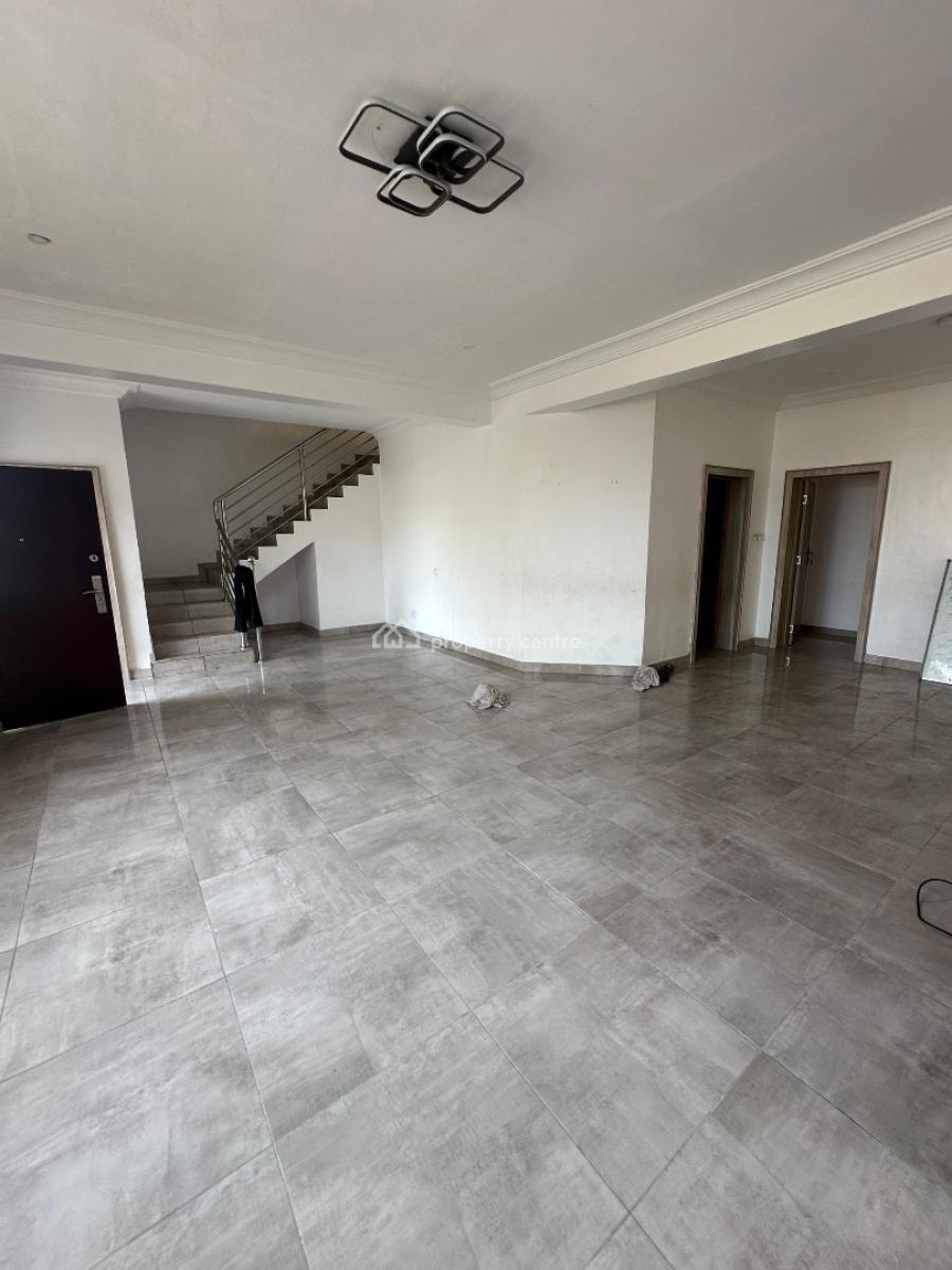 6 Bedroom Duplex with a Room Bq, Osapa, Lekki, Lagos, Detached Duplex for Rent