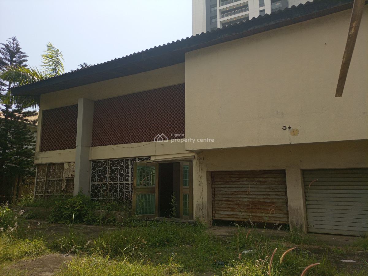 1200sqm Land with a Structure of 5 Bedrooms Duplex That Need to Be Renovated, Victoria Island (vi), Lagos, Land for Rent