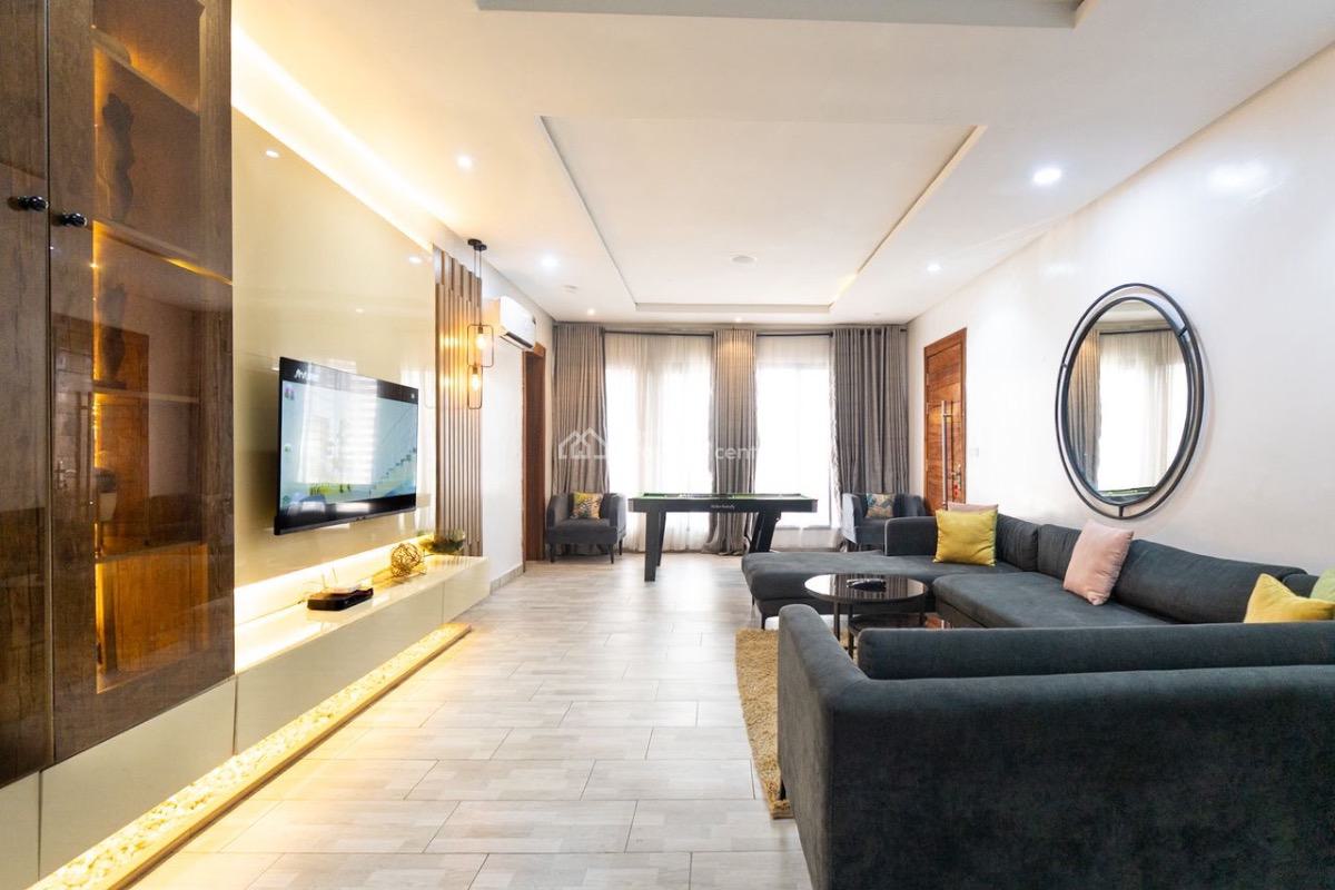 Exclusive 3 Bedroom Apartment with Excellent Facilities, Exclusive 3 Bedroom Apartment with Excellent Facilities, Lekki Phase 1, Lekki, Lagos, Flat / Apartment Short Let