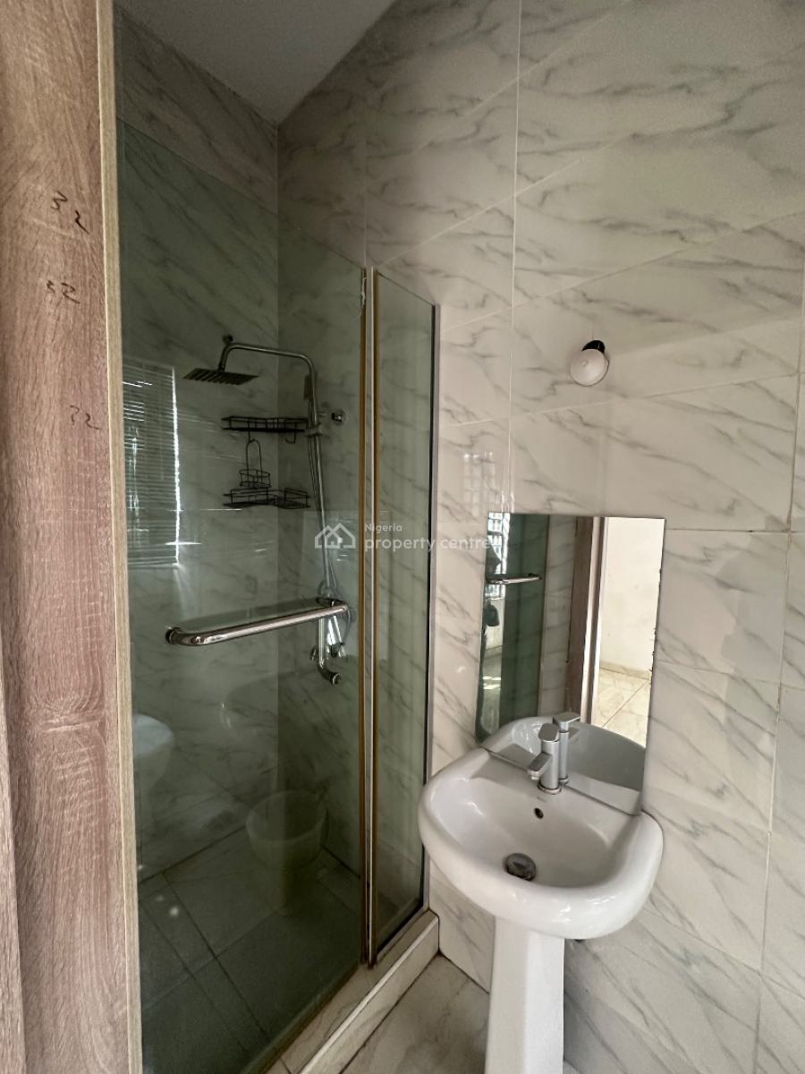 Room Upstairs in a Shared Apartment, Orchid Road, Royal Pine Gate 1., Lekki, Lagos, House for Rent