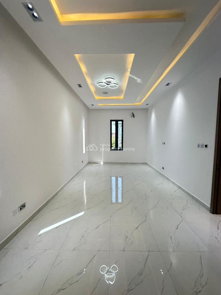 Luxurious 5 Bedroom Fully Detached with a Swimming Pool, Lekki Phase 1, Lekki, Lagos, Detached Duplex for Sale