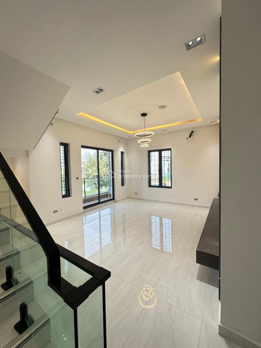 Luxurious 5 Bedroom Fully Detached with a Swimming Pool, Lekki Phase 1, Lekki, Lagos, Detached Duplex for Sale