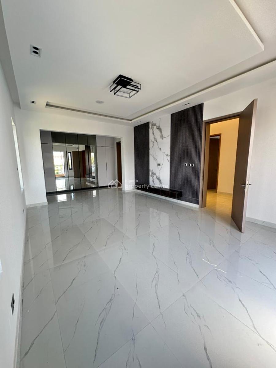 Luxurious 5 Bedroom Fully Detached with a Swimming Pool, Lekki Phase 1, Lekki, Lagos, Detached Duplex for Sale