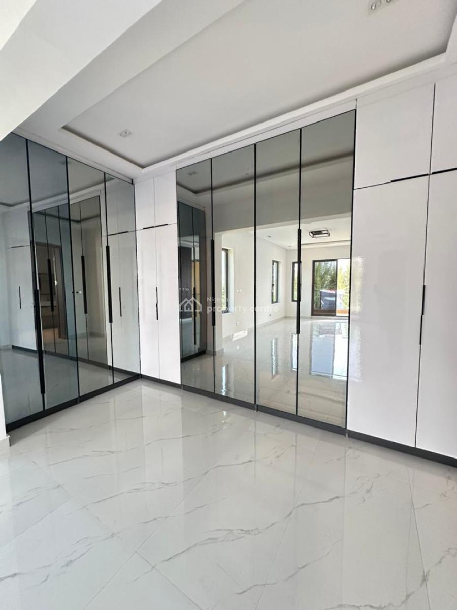 Luxurious 5 Bedroom Fully Detached with a Swimming Pool, Lekki Phase 1, Lekki, Lagos, Detached Duplex for Sale