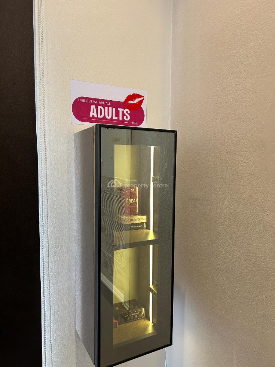 Luxury 2 Bedroom Apartment, Off Admiralty, Lekki Phase 1, Lekki, Lagos, Flat / Apartment Short Let