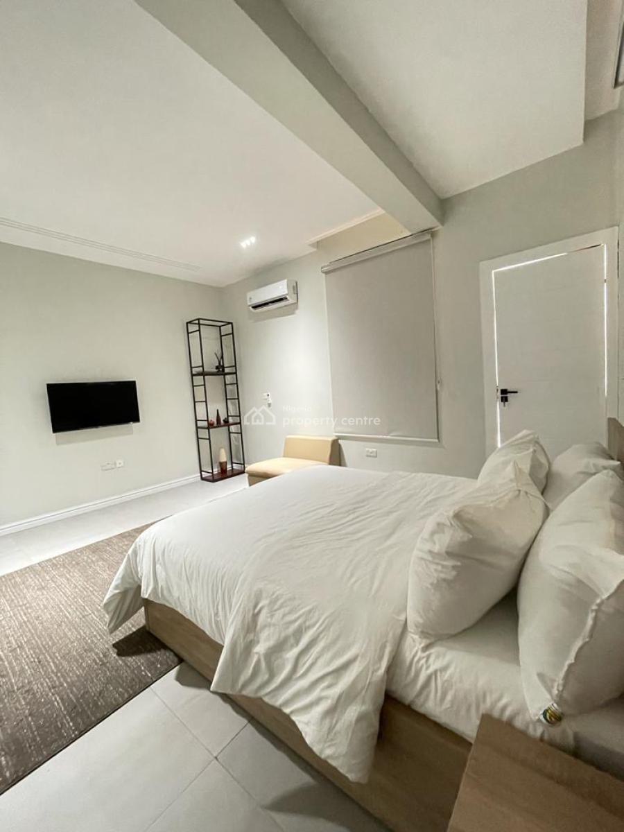 Cozy and Spacious Luxury 2bedroom with Snooker Table, Swimming Pool, Lekki, Lagos, Flat / Apartment Short Let