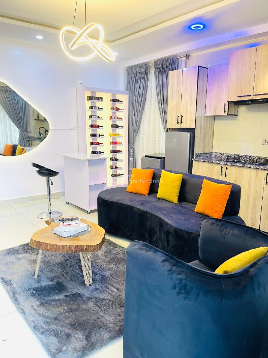 Highrise 1 Bedroom with Swimming Pool and Ps5 (, Lekki, Ikate, Lekki, Lagos, Mini Flat (room and Parlour) Short Let