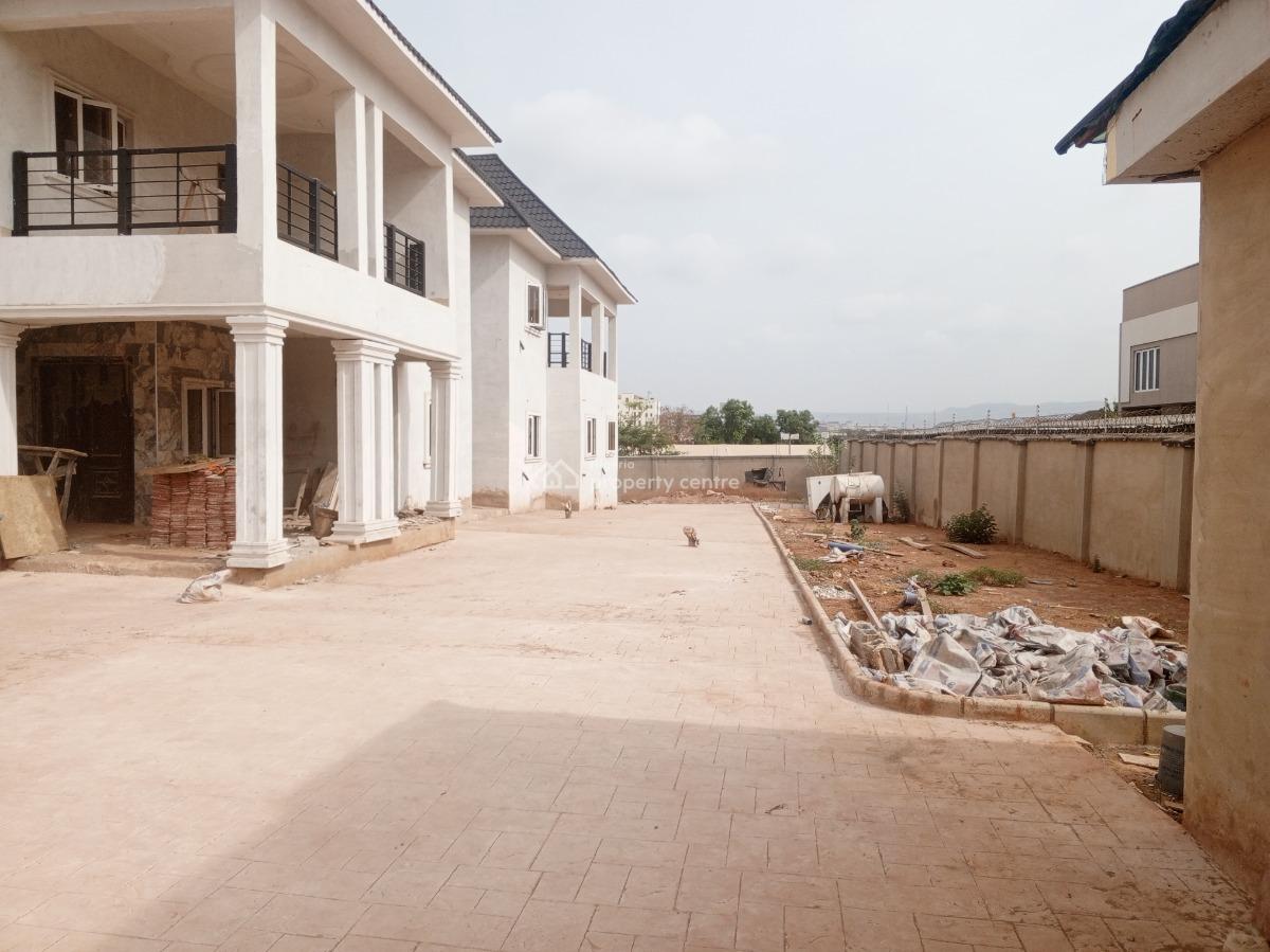 5 Bedrooms Duplex with Bq, Wuye, Abuja, Semi-detached Duplex for Rent