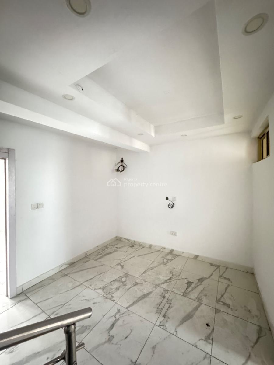 Standard 4 Bed Terrace Duplex in a Well Guarded Estate, Surulere, Surulere, Lagos, Terraced Duplex for Sale