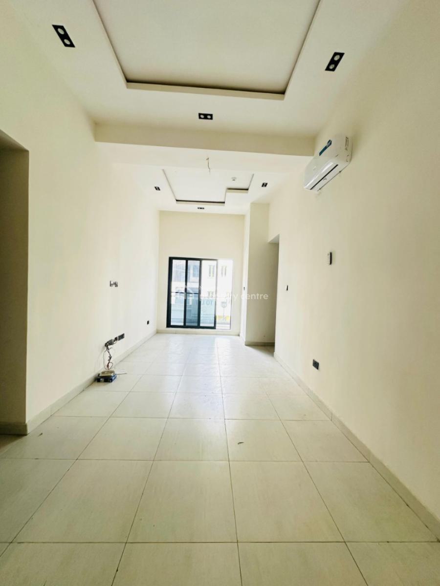 2 Bedroom Flat with Bq and Gym, Lekki Phase 1, Lekki, Lagos, Flat / Apartment for Rent