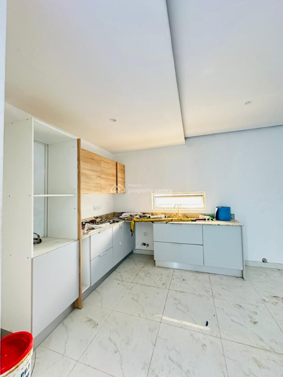 2bedroom Maisonette with Swimming Pool,fitted Kitchen and Gym, Lekki Phase 1, Lekki, Lagos, Flat / Apartment for Rent