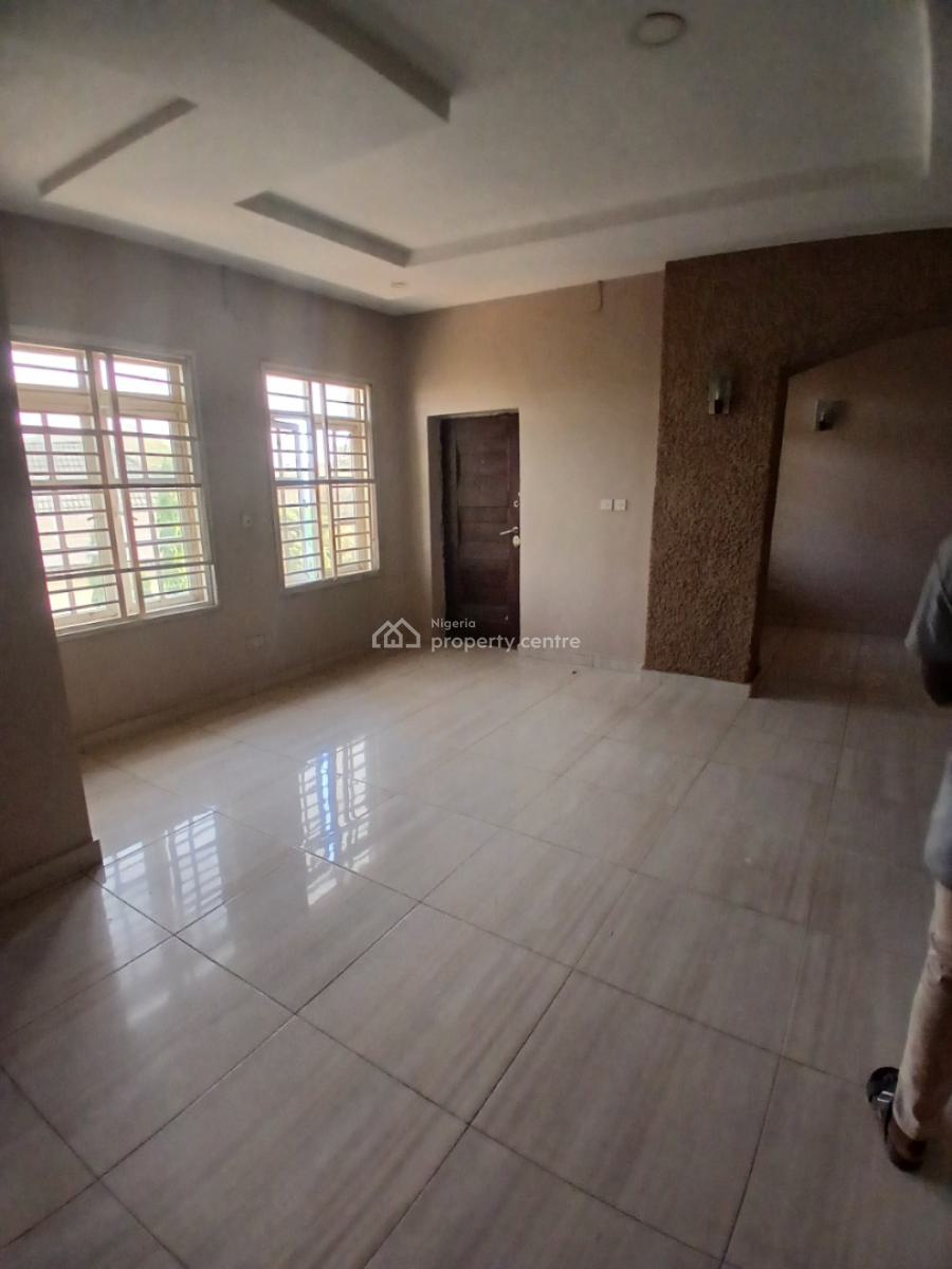 Spacious 3 Bedrooms Flat, Lento Aluminum, Life Camp, Abuja, Flat / Apartment for Rent