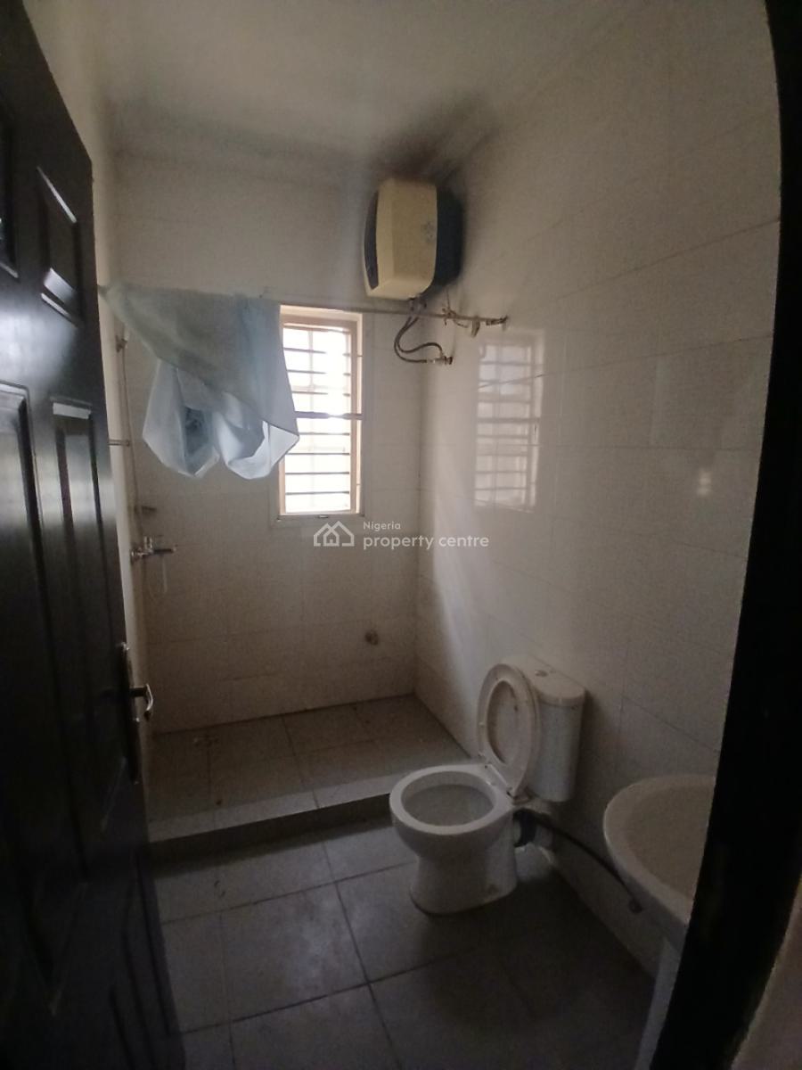 Spacious 3 Bedrooms Flat, Lento Aluminum, Life Camp, Abuja, Flat / Apartment for Rent