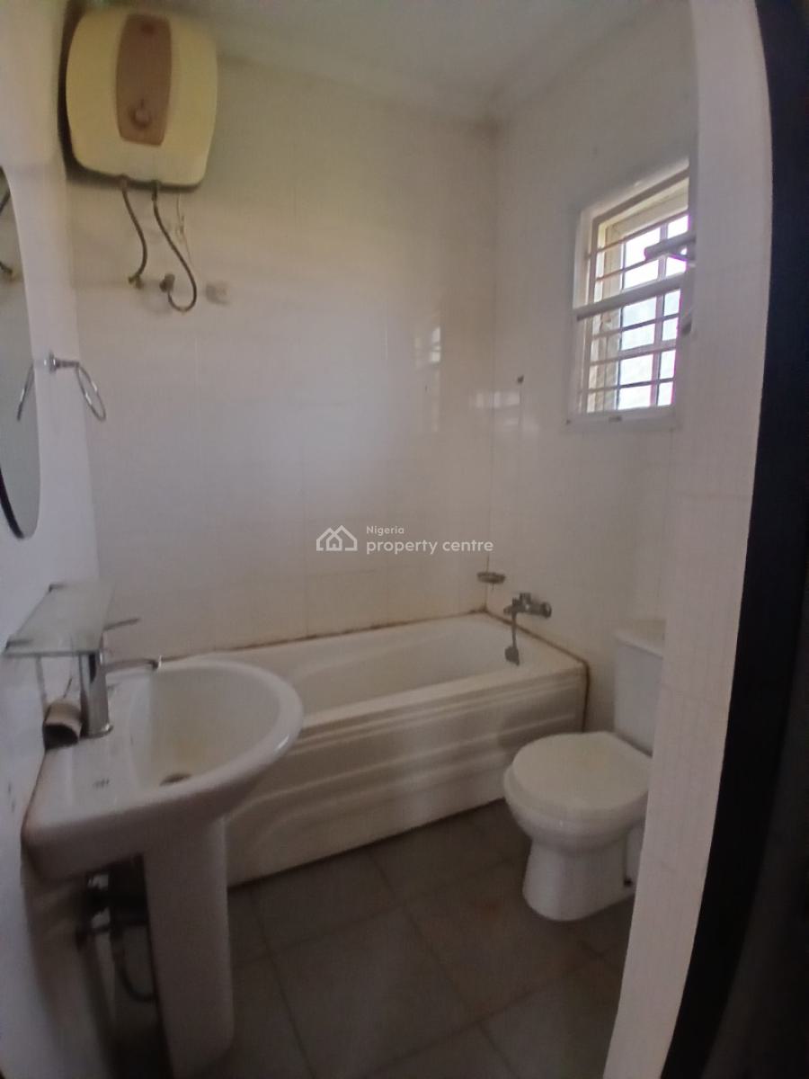 Spacious 3 Bedrooms Flat, Lento Aluminum, Life Camp, Abuja, Flat / Apartment for Rent