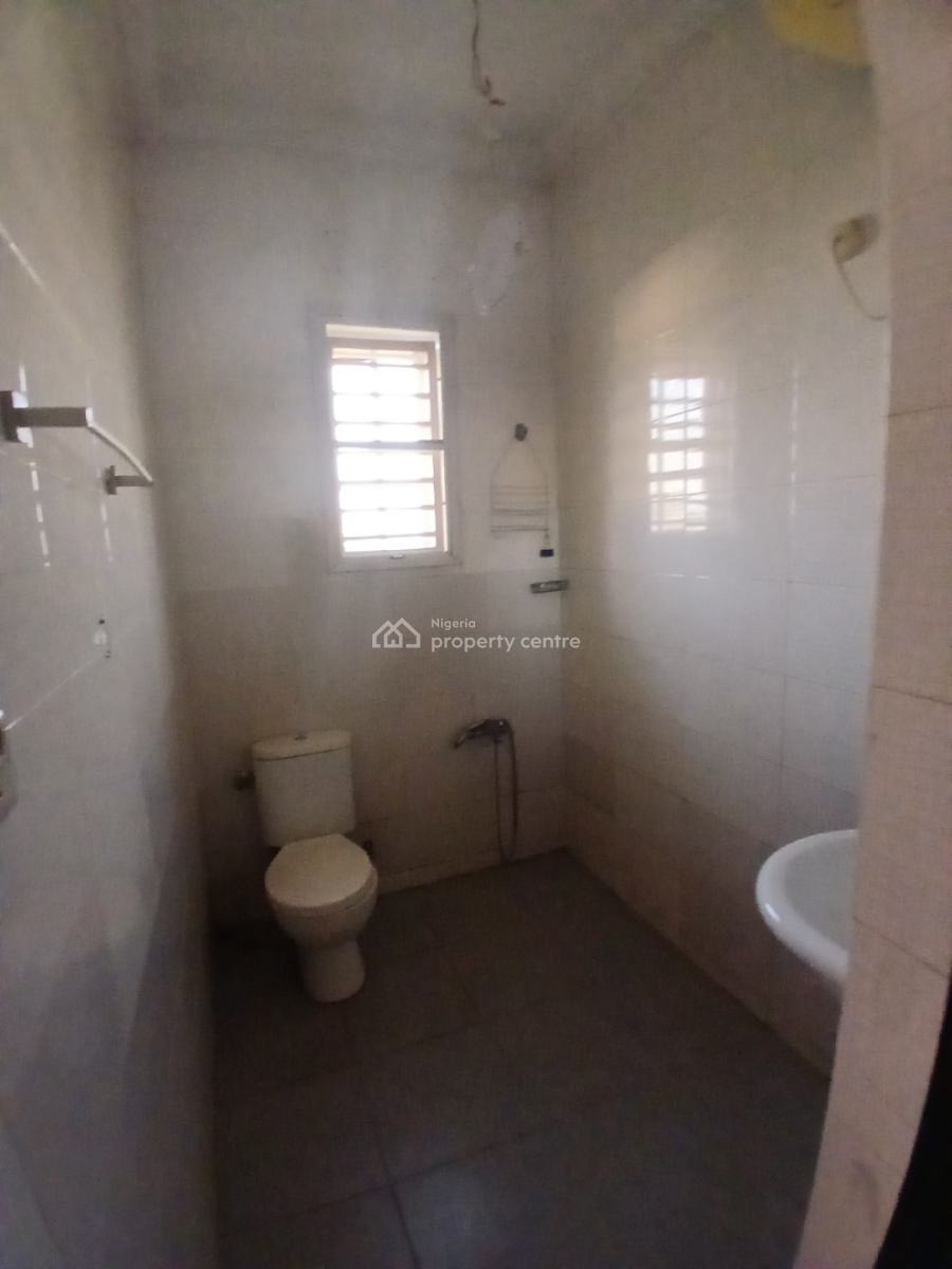 Spacious 3 Bedrooms Flat, Lento Aluminum, Life Camp, Abuja, Flat / Apartment for Rent