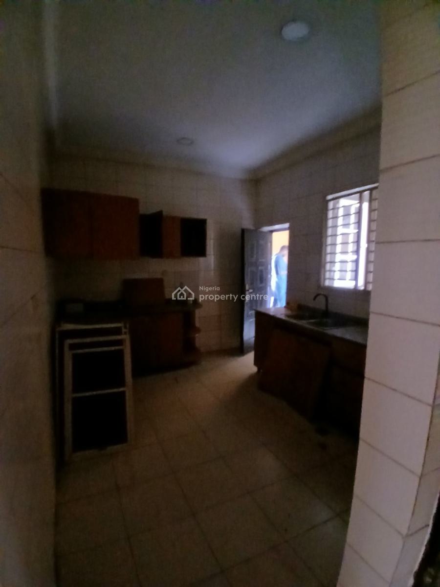 Spacious 3 Bedrooms Flat, Lento Aluminum, Life Camp, Abuja, Flat / Apartment for Rent