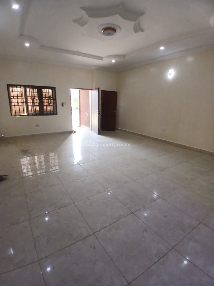 Spacious 3 Bedrooms Flat, Lento Aluminum, Life Camp, Abuja, Flat / Apartment for Rent