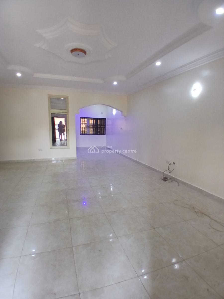 Spacious 3 Bedrooms Flat, Lento Aluminum, Life Camp, Abuja, Flat / Apartment for Rent
