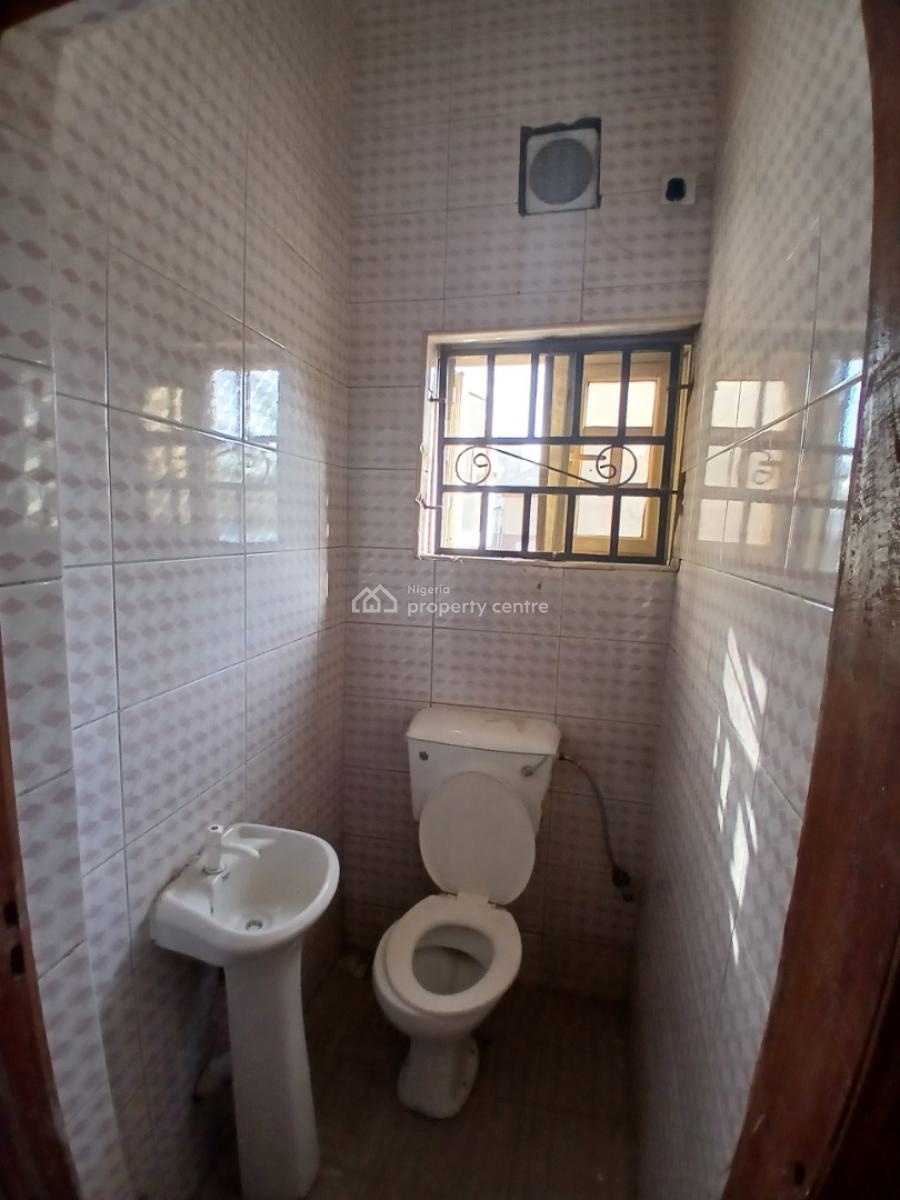 Spacious 3 Bedrooms Flat, Lento Aluminum, Life Camp, Abuja, Flat / Apartment for Rent