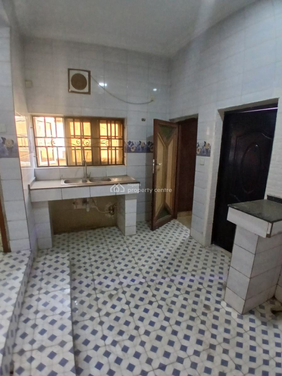Spacious 3 Bedrooms Flat, Lento Aluminum, Life Camp, Abuja, Flat / Apartment for Rent