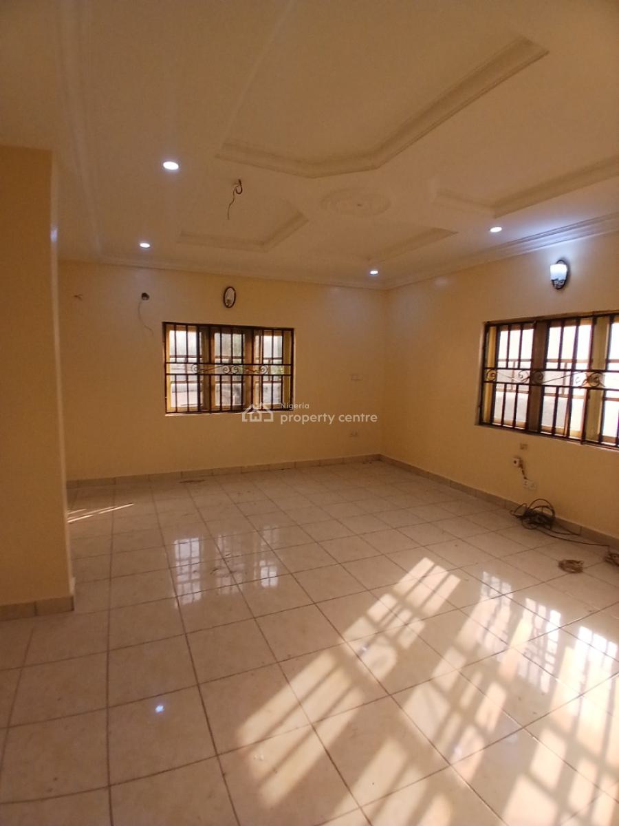Spacious 3 Bedrooms Flat, Lento Aluminum, Life Camp, Abuja, Flat / Apartment for Rent