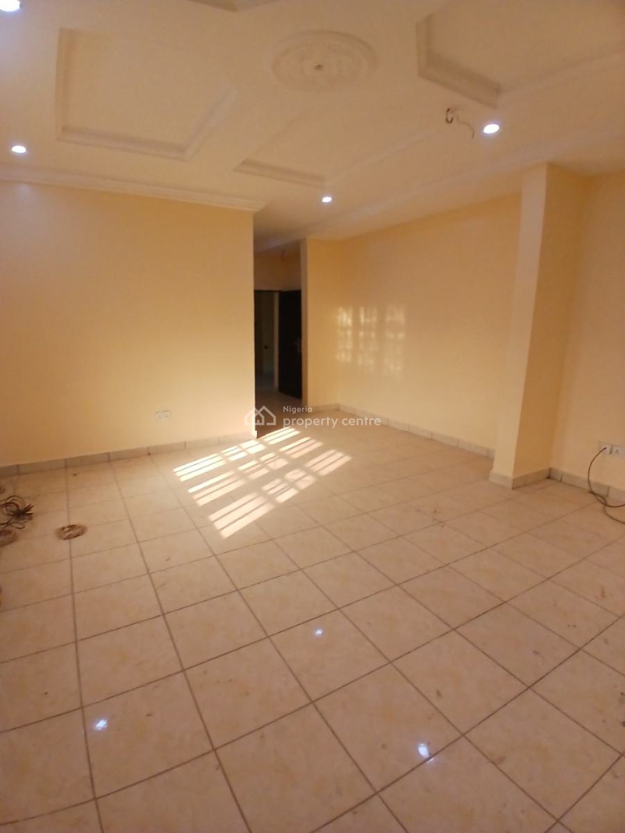 Spacious 3 Bedrooms Flat, Lento Aluminum, Life Camp, Abuja, Flat / Apartment for Rent