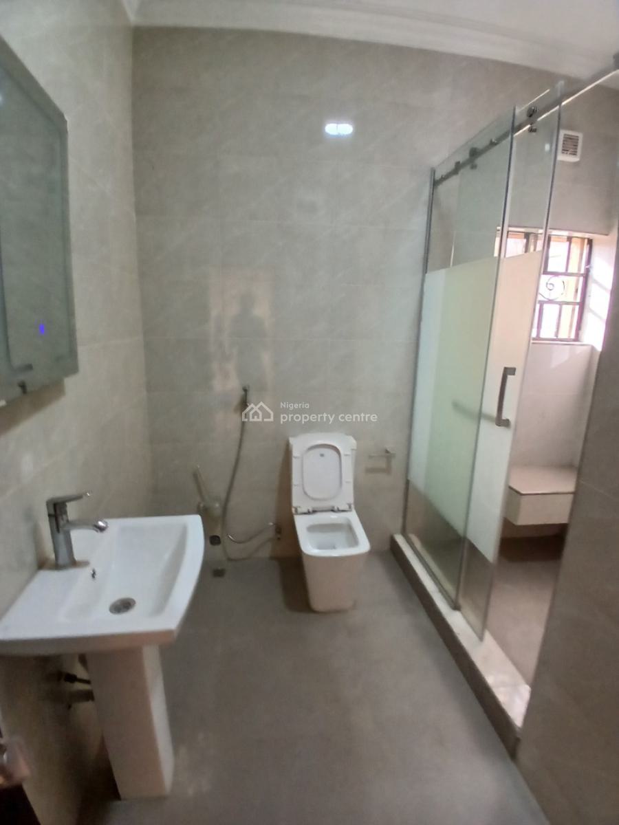 Spacious 3 Bedrooms Flat, Lento Aluminum, Life Camp, Abuja, Flat / Apartment for Rent