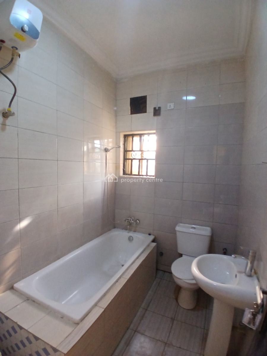 Spacious 3 Bedrooms Flat, Lento Aluminum, Life Camp, Abuja, Flat / Apartment for Rent