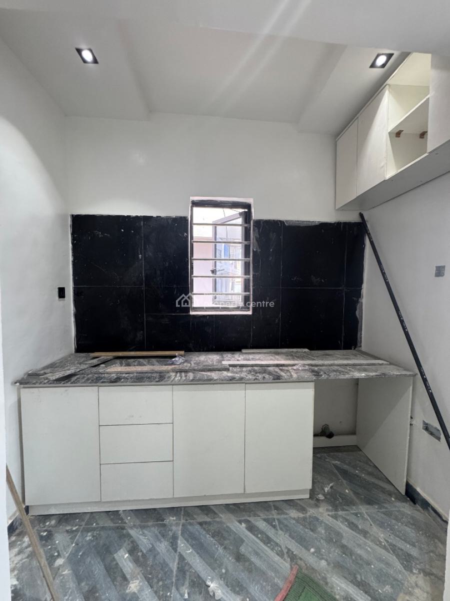 1 Bedroom Apartment, Ologolo, Lekki, Lagos, Mini Flat (room and Parlour) for Sale