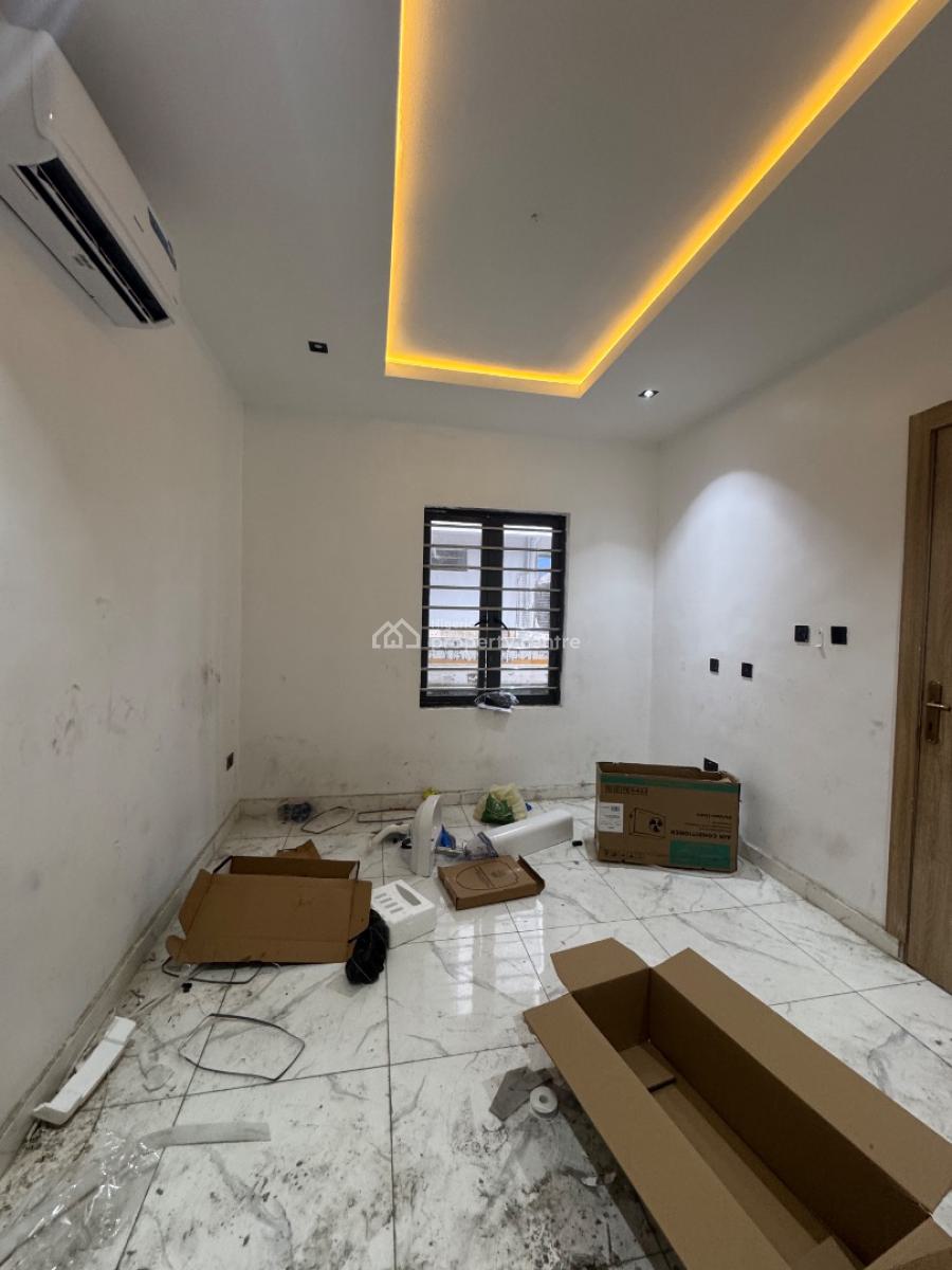 1 Bedroom Apartment, Ologolo, Lekki, Lagos, Mini Flat (room and Parlour) for Sale