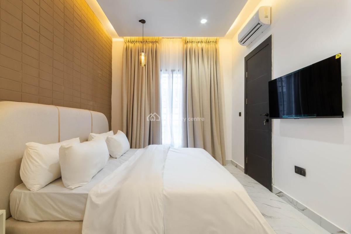 Book This Brand New Cute 🥰 and Luxurious 2 Bedroom Apartment with Ps5, Lekki Phase 1, Lekki, Lagos, Flat / Apartment Short Let