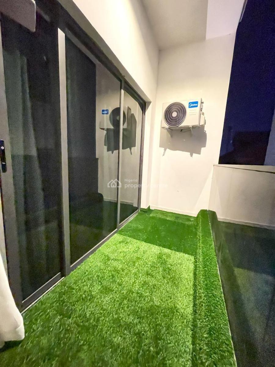 Book This Brand New Cute 🥰 and Luxurious 2 Bedroom Apartment with Ps5, Lekki Phase 1, Lekki, Lagos, Flat / Apartment Short Let