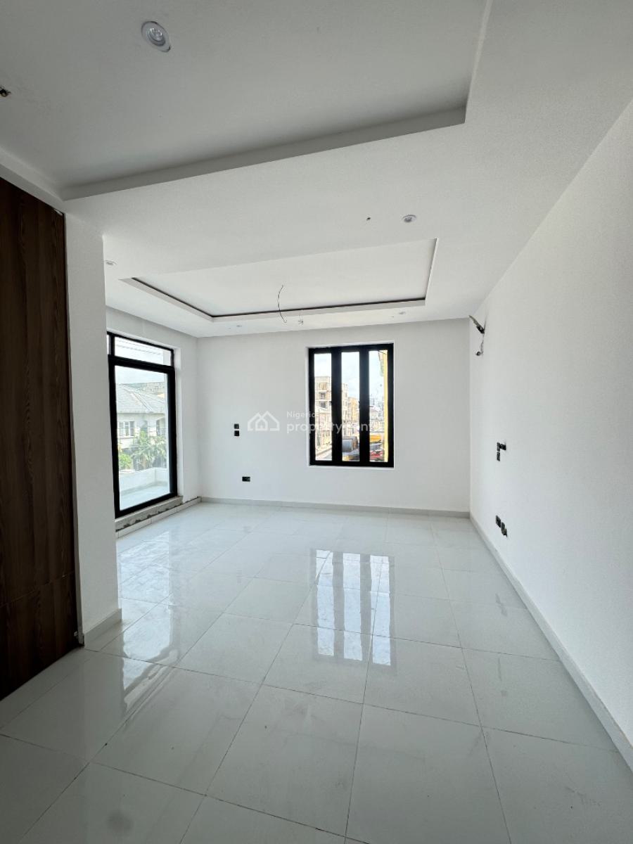 2 Bedroom Apartment, Lekki Phase 1, Lekki, Lagos, Flat / Apartment for Sale