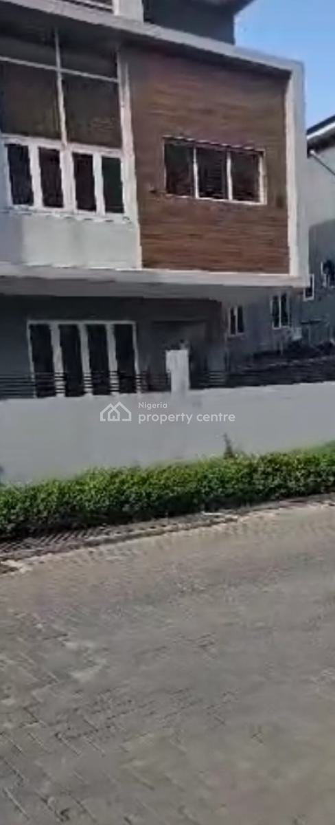 Fully Serviced 5 Bedroom Detached House with Bq.  Location: Ikate., Ikate, Lekki, Lagos, Detached Duplex for Rent