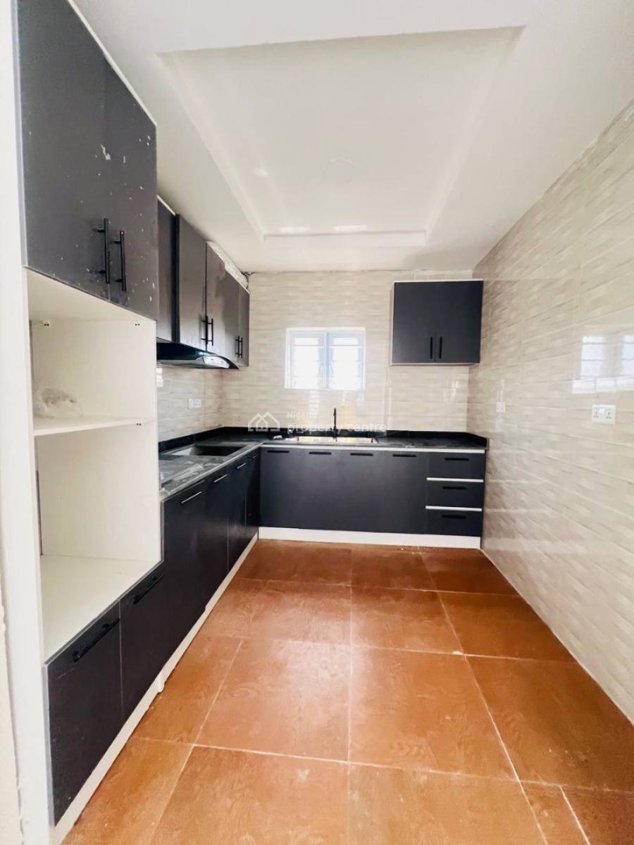 2 Bedroom Apartment, Ikota, Lekki, Lagos, Block of Flats for Sale