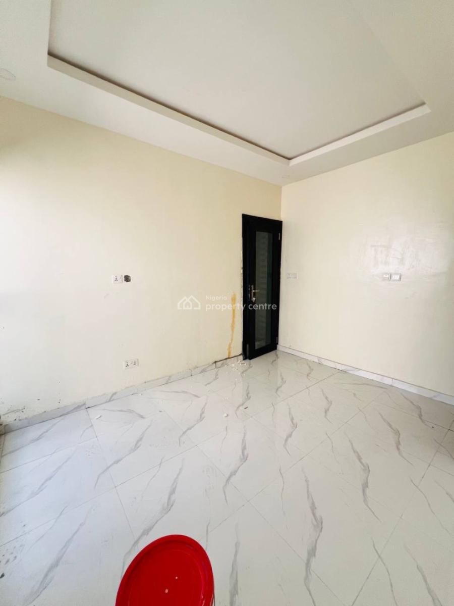 2 Bedroom Apartment, Ikota, Lekki, Lagos, Block of Flats for Sale