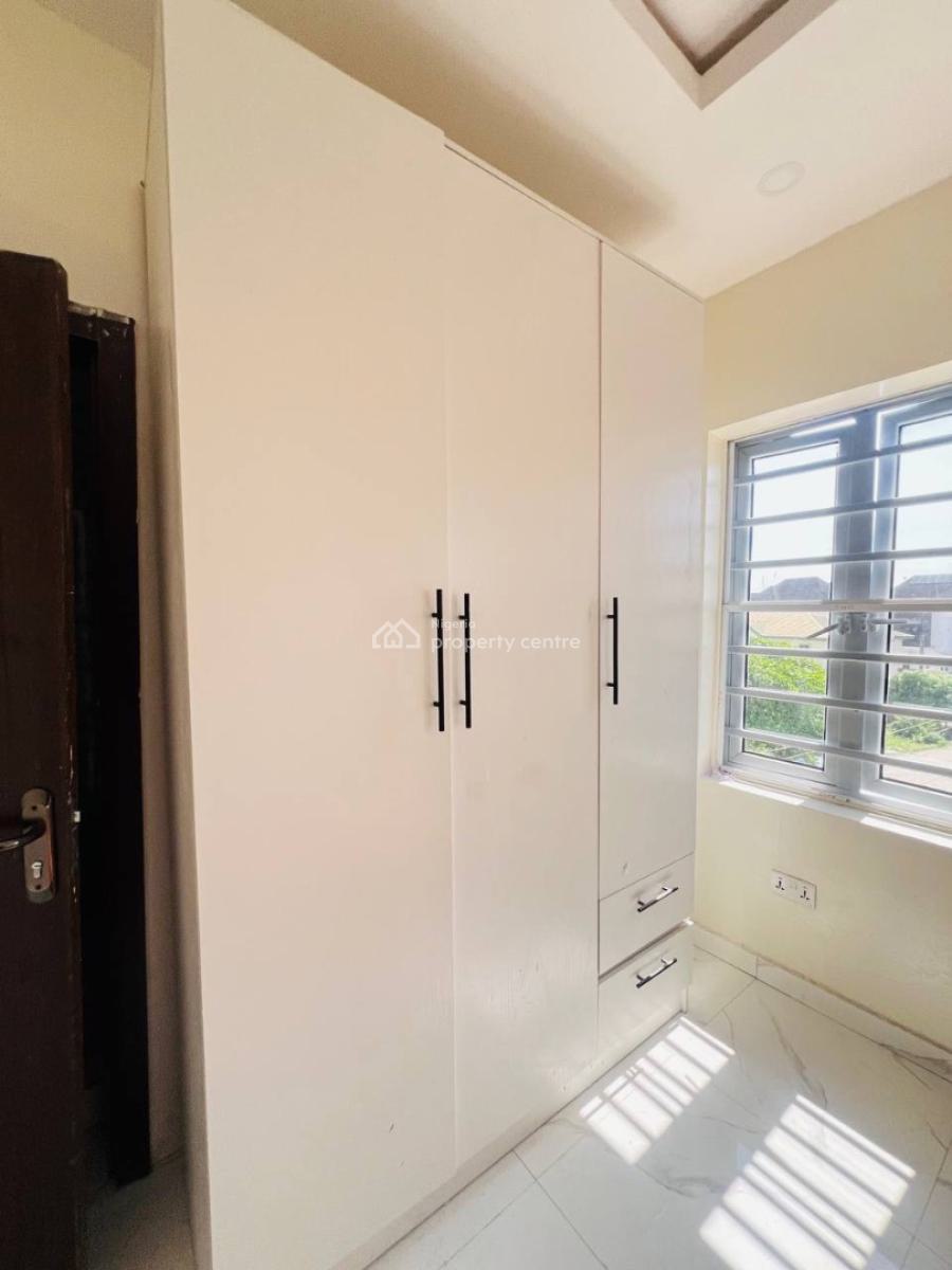 2 Bedroom Apartment, Ikota, Lekki, Lagos, Block of Flats for Sale