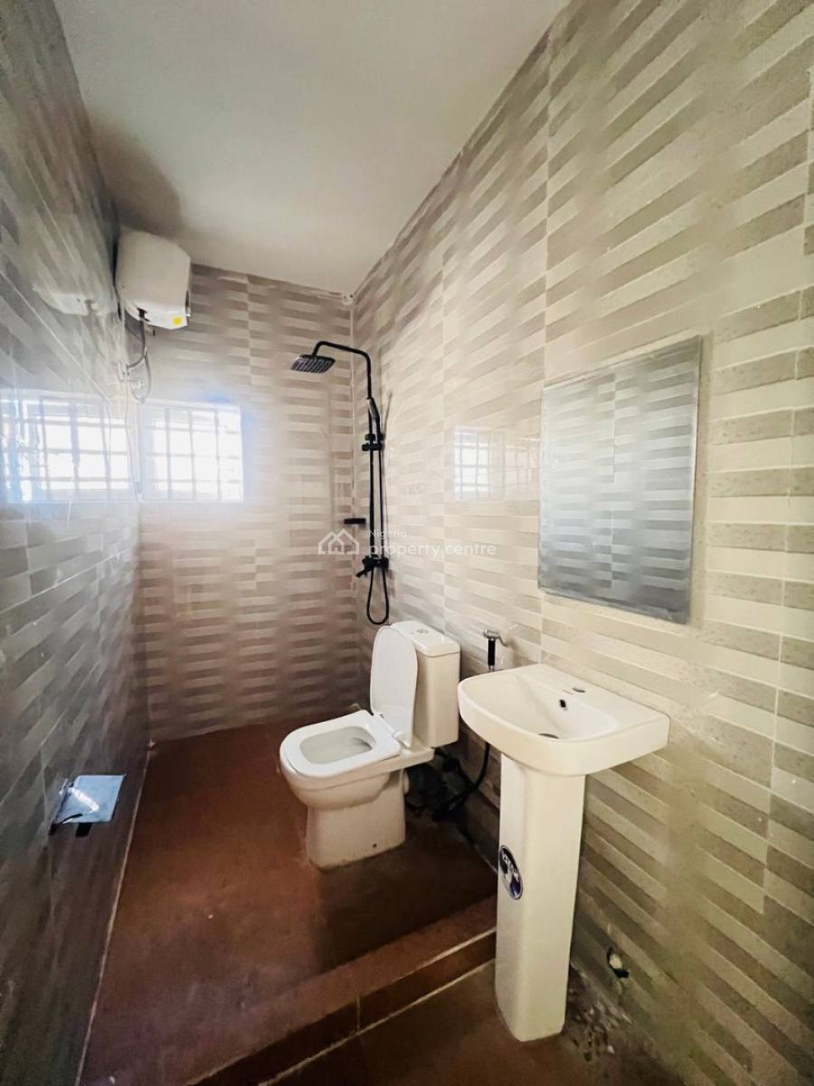 2 Bedroom Apartment, Ikota, Lekki, Lagos, Block of Flats for Sale