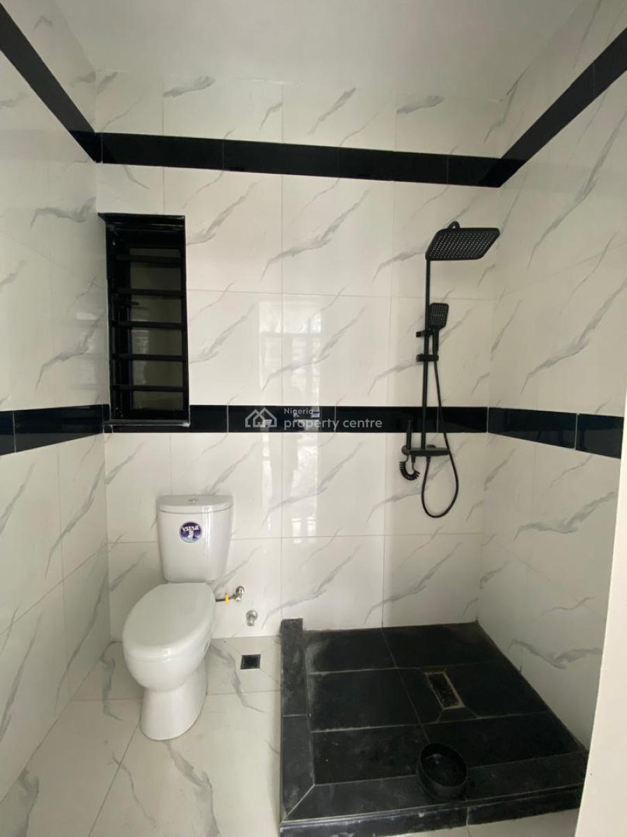 Beautifully Built 2 Bedroom Apartment in a Serene Environment, Own Comfort at Below Market Value in a Secure Environment, Lekki Phase 1, Lekki, Lagos, Flat / Apartment for Sale