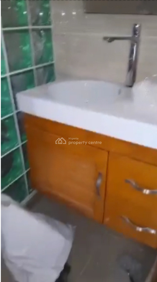 Newly Built Standard 3 Bedrooms, Dakwo/galadimawa, Galadimawa, Abuja, Flat / Apartment for Rent