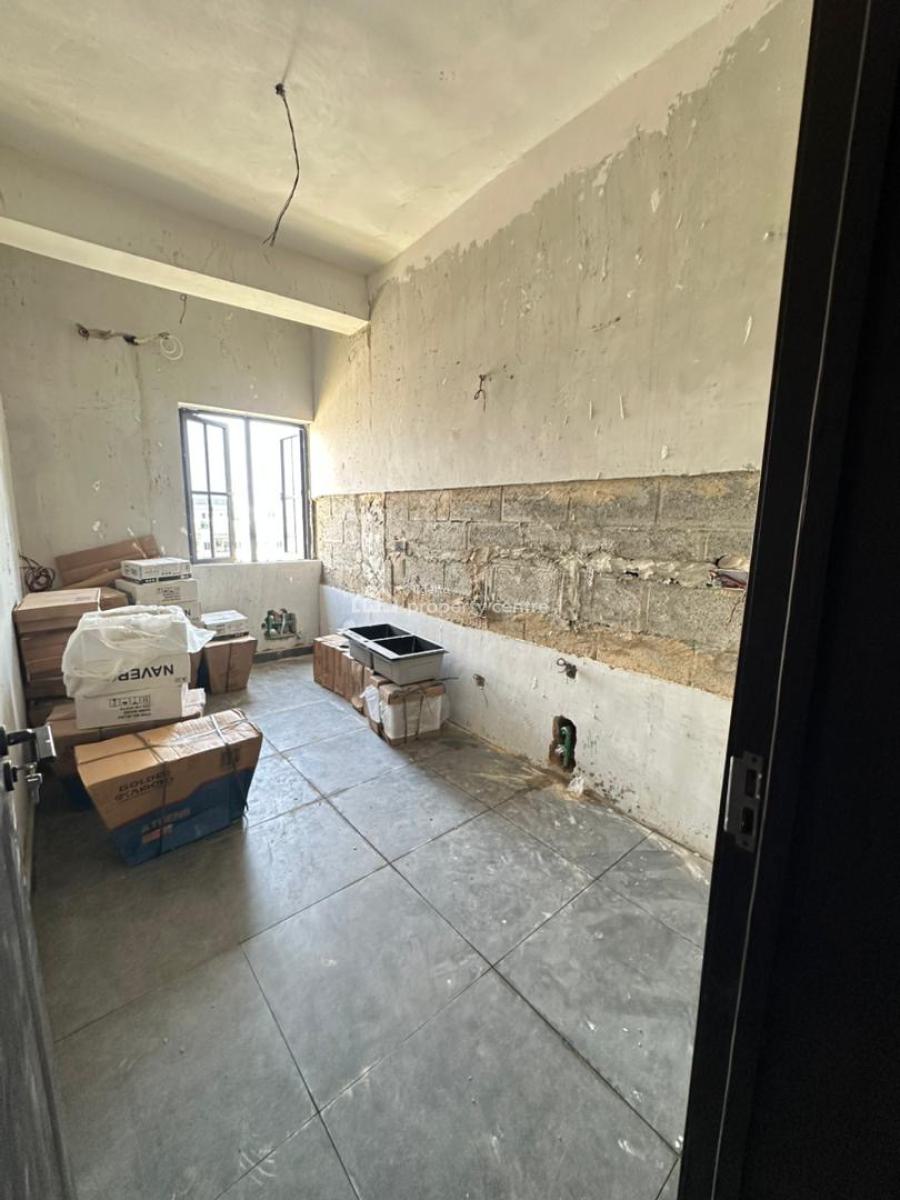 Newly Built 3 & 1 Bed Apartment with an Elevator Perfect for Cash Flow, Lekki Phase 1, Lekki, Lagos, Flat / Apartment for Sale