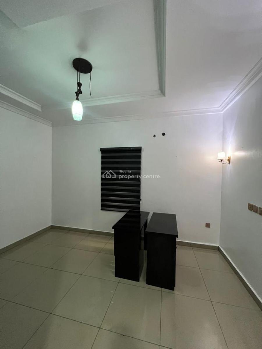 Spacious En-suit Master Bedroom Self-contained, Victoria Crest Estate 3, Orchid Road, Lekki, Lagos, Self Contain (single Rooms) for Rent