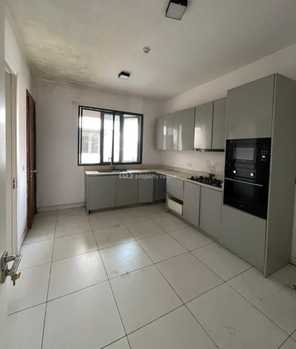 Well Maintained 4 Bedroom Maisonette with a Bq, Ologolo Lekki, Ologolo, Lekki, Lagos, House for Rent