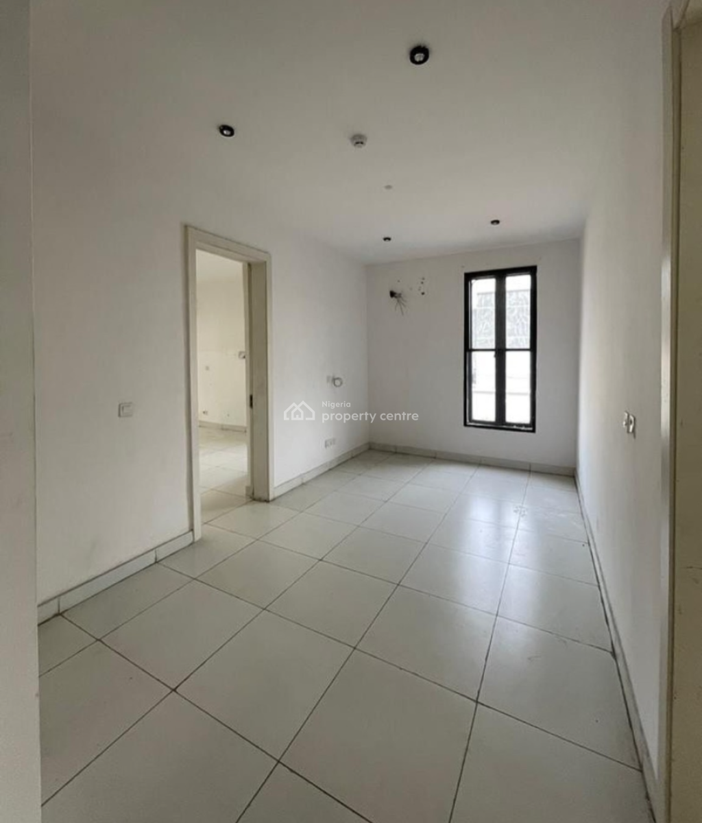 Well Maintained 4 Bedroom Maisonette with a Bq, Ologolo Lekki, Ologolo, Lekki, Lagos, House for Rent