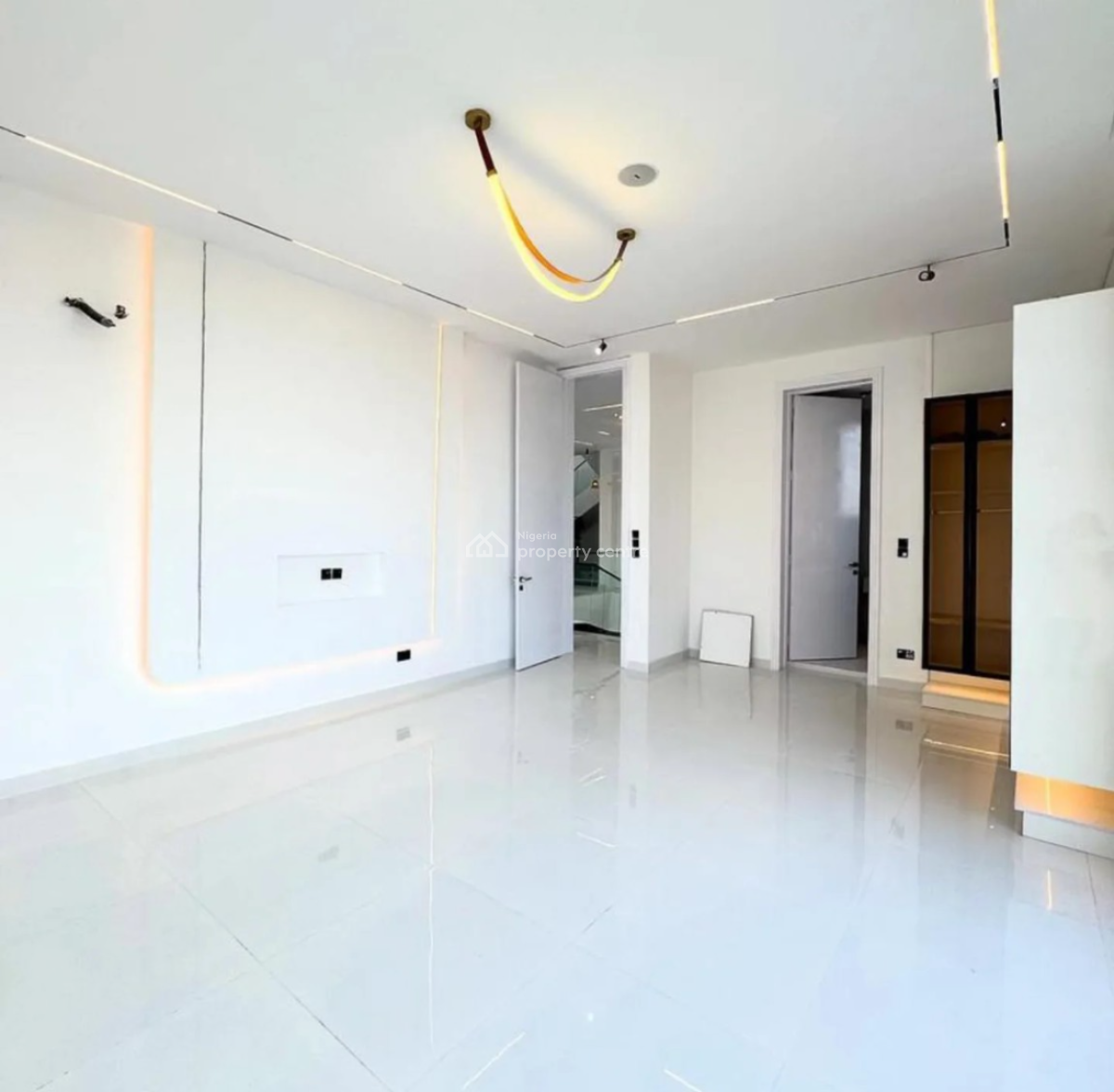 Aesthetically Built 5 Bedroom Detached Waterfront Mansion, Osapa Inside a Gated Estate, Osapa, Lekki, Lagos, Detached Duplex for Sale