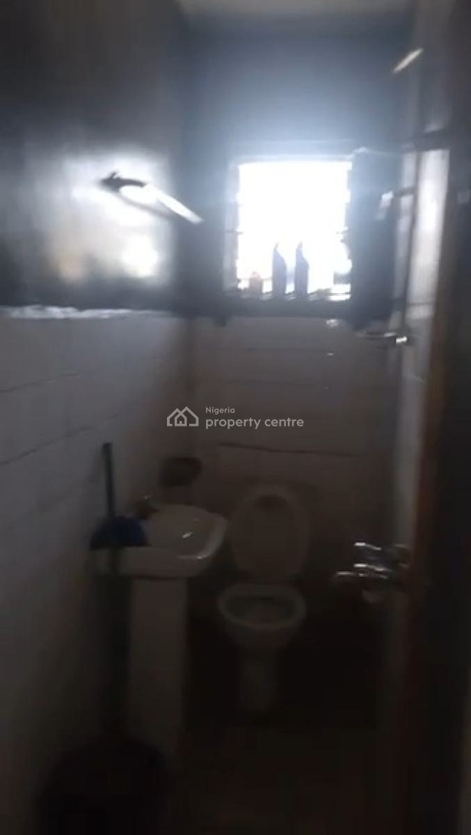 Verry Accessible 4bedroom Apartment in Lsdpc Estate Good Light, Alapere Housing Estate Lsdpc, Alapere, Ketu, Lagos, Flat / Apartment for Sale