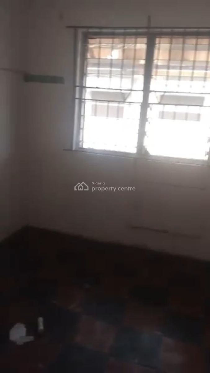 Verry Accessible 4bedroom Apartment in Lsdpc Estate Good Light, Alapere Housing Estate Lsdpc, Alapere, Ketu, Lagos, Flat / Apartment for Sale