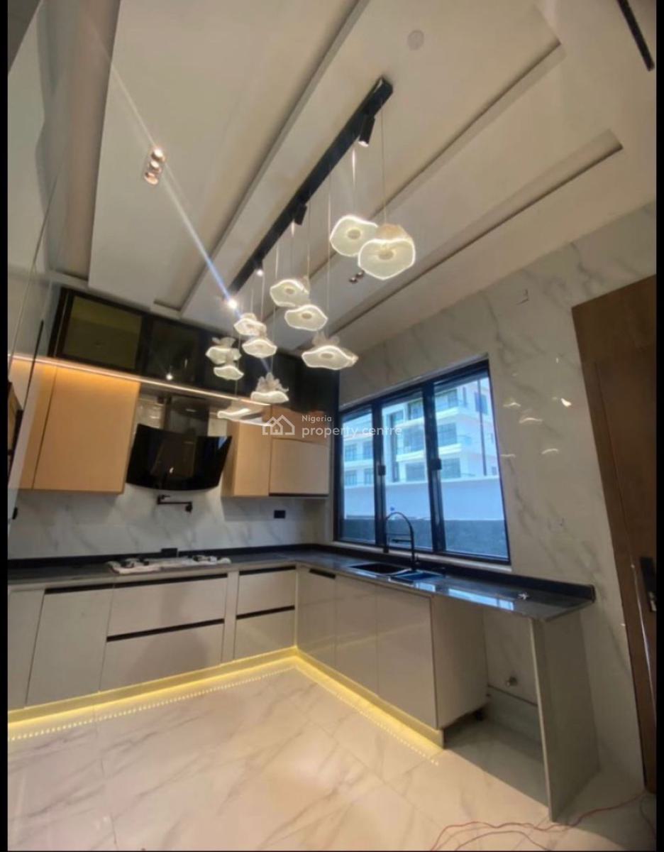 Spacious 4 Bedroom with Pool, Lekki Phase 1, Lekki, Lagos, Semi-detached Duplex for Sale