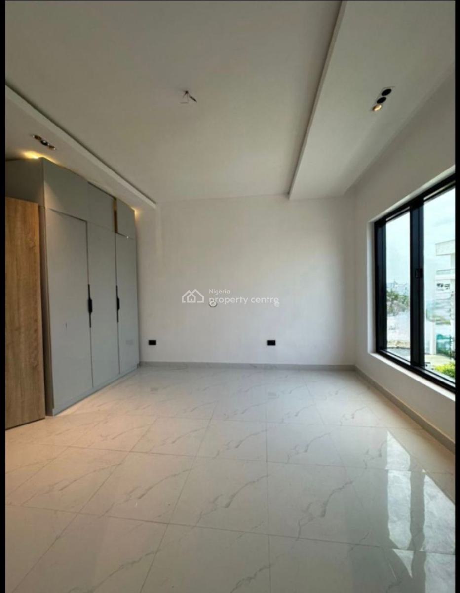 Spacious 4 Bedroom with Pool, Lekki Phase 1, Lekki, Lagos, Semi-detached Duplex for Sale